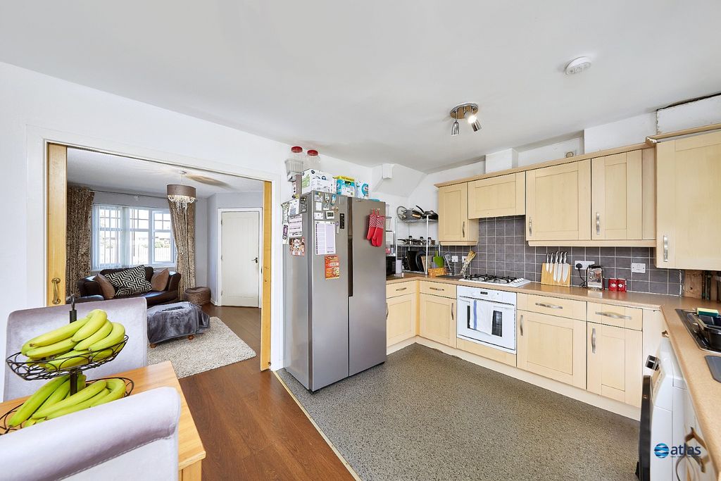Property photo 2 of 16 Kitchen/Dining Area