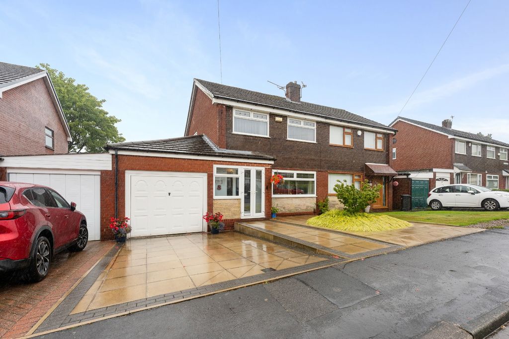 Property photo 2 of 28 4393252
