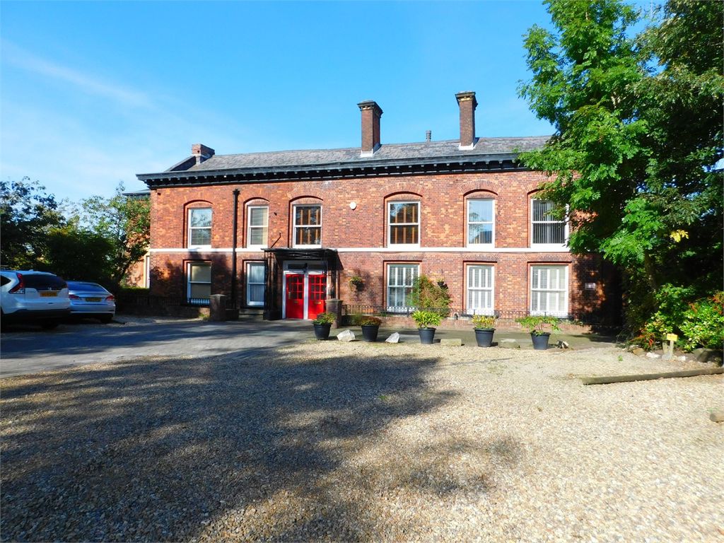 Property photo 2 of 13