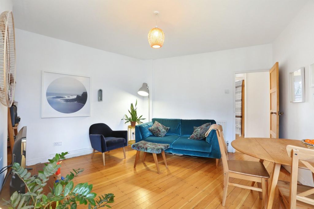 Property photo 2 of 13 Ach_3210.Jpg