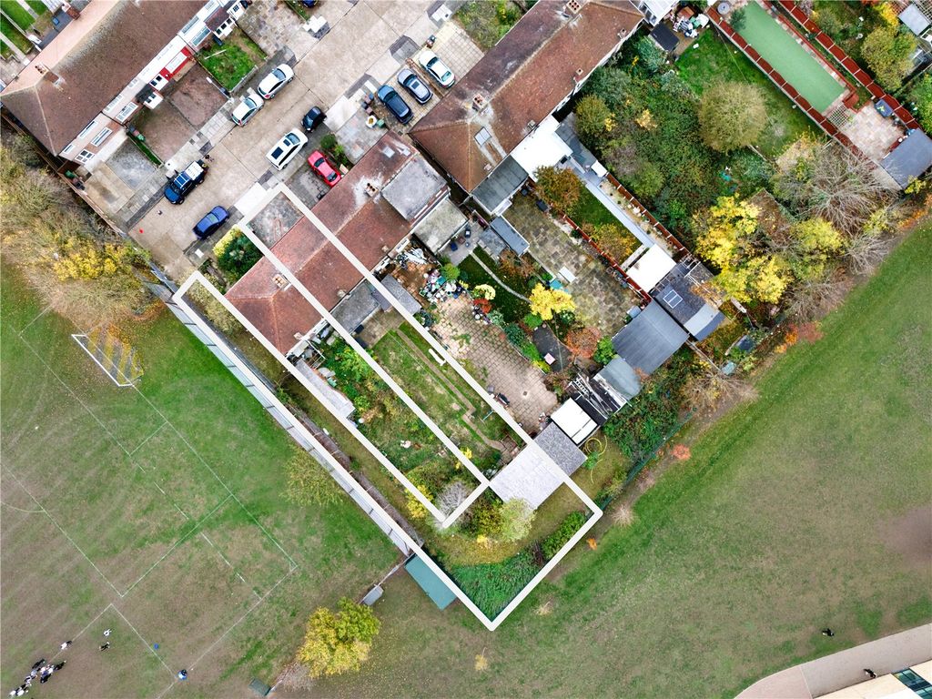 Property photo 2 of 34 Picture No. 48