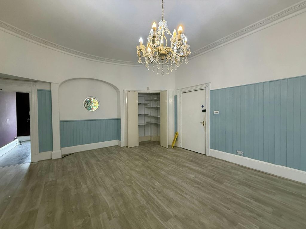 Property photo 2 of 7 663.Jpg