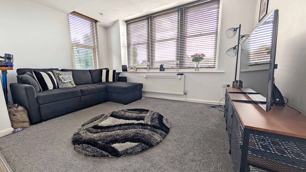 Property photo 2 of 5