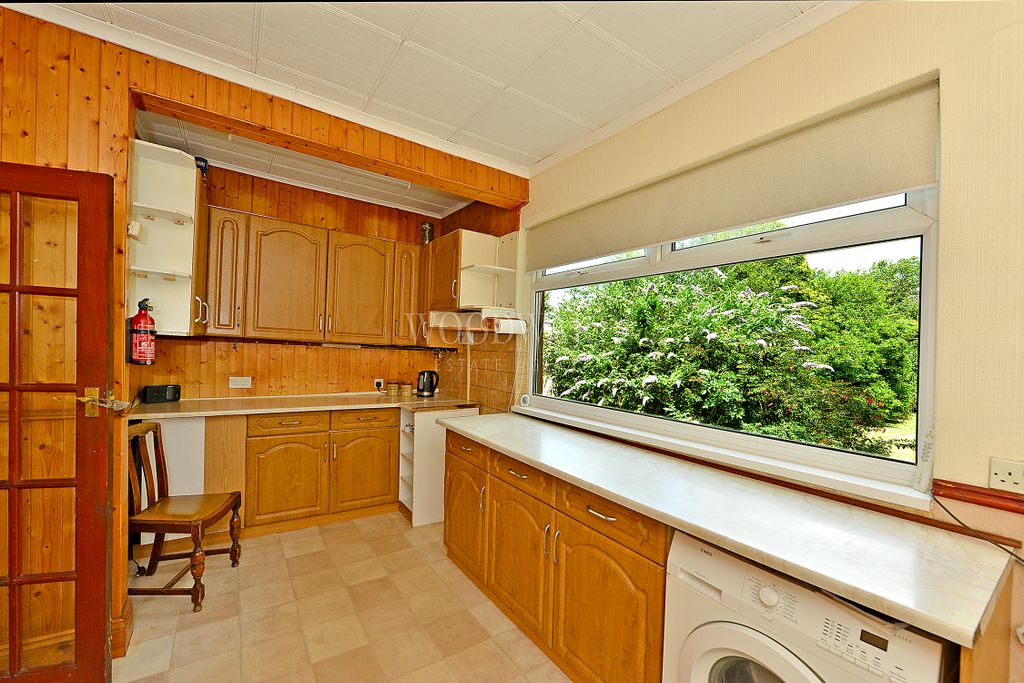 Property photo 3 of 24 Kitchen
