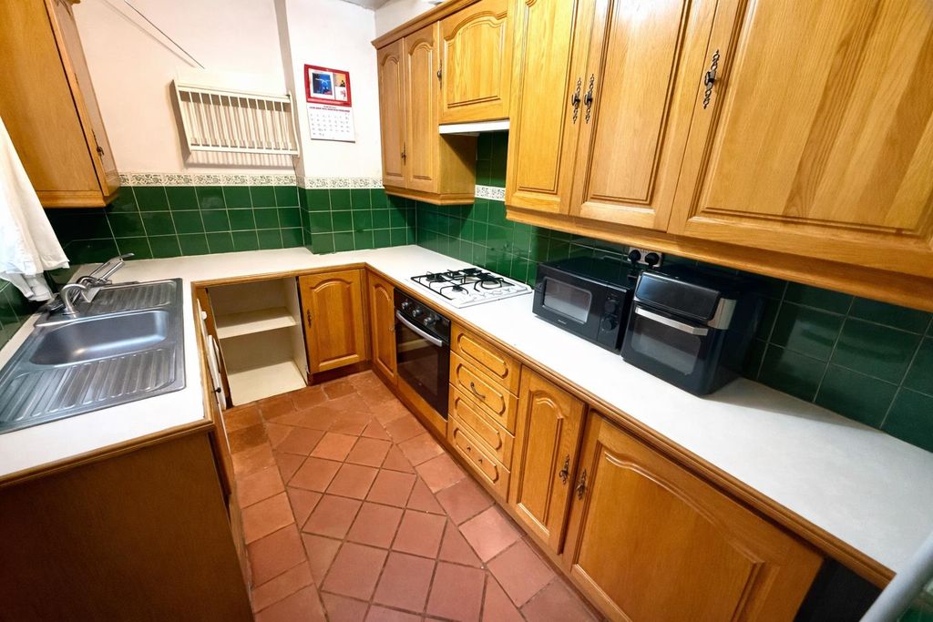 Property photo 3 of 10 F5034626-88De-4d7F-87c1-46B001c500B2.Png