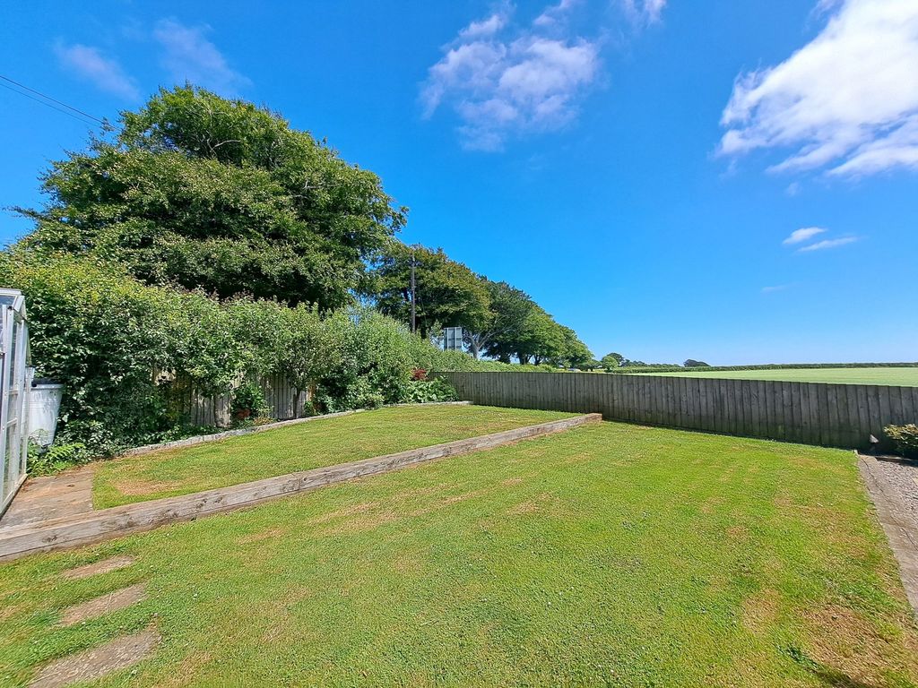 Property photo 2 of 22 Picture No. 81
