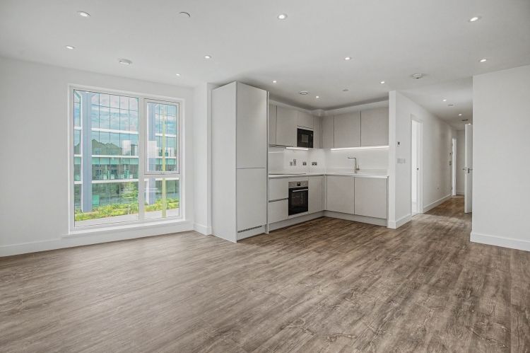 Property photo 2 of 9 330054