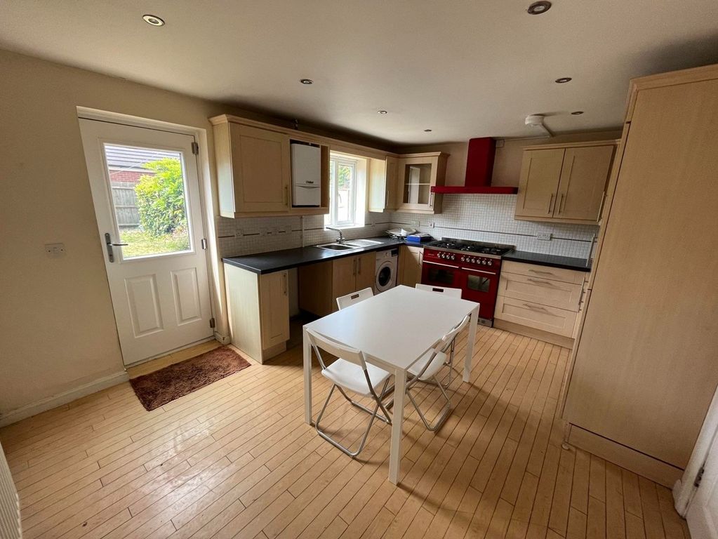 Property photo 2 of 9 Photo 1