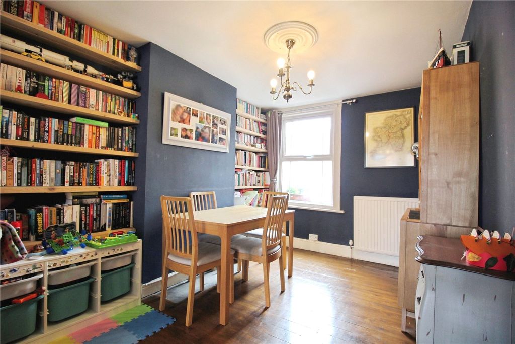 Property photo 3 of 12 Picture No. 07
