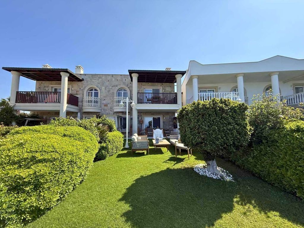 Property photo 2 of 20 Seafront Property For Sale In Kadikalesi, Bodrum - A Large Well-Maintained Garden