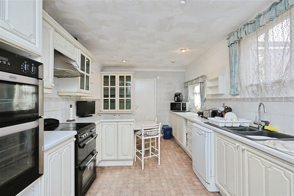 Property photo 3 of 5