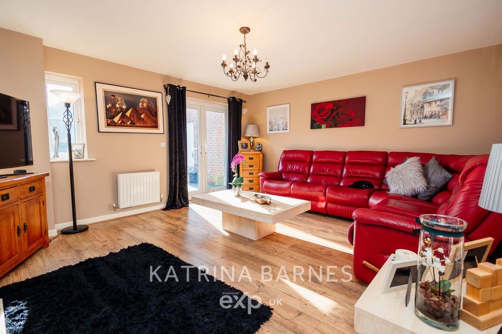 Property photo 2 of 23