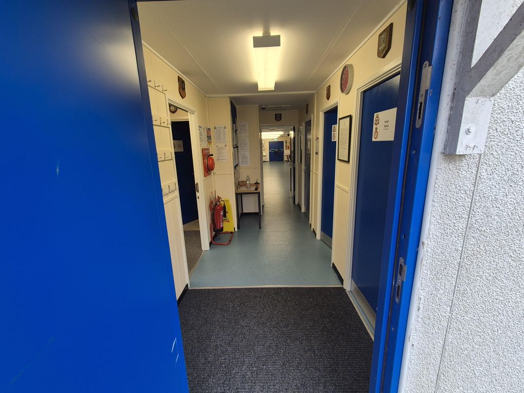 Property photo 3 of 17 1000057949.Jpg