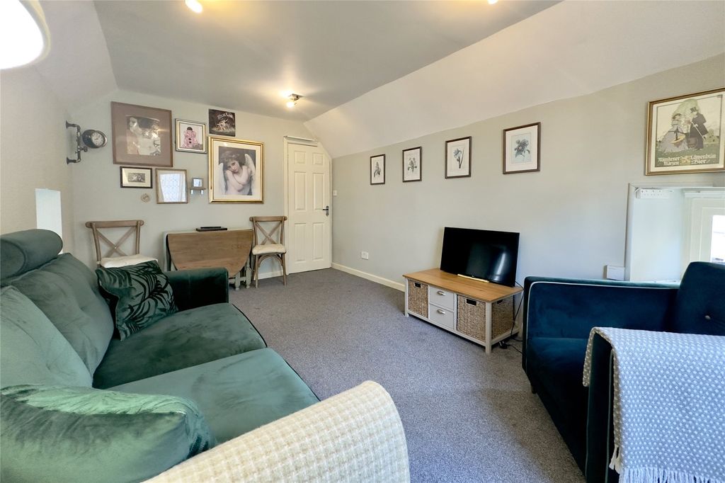 Property photo 3 of 10 Picture No. 08
