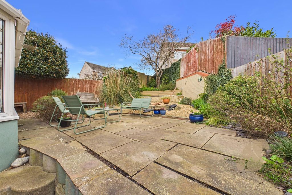 Property photo 3 of 22 Garden