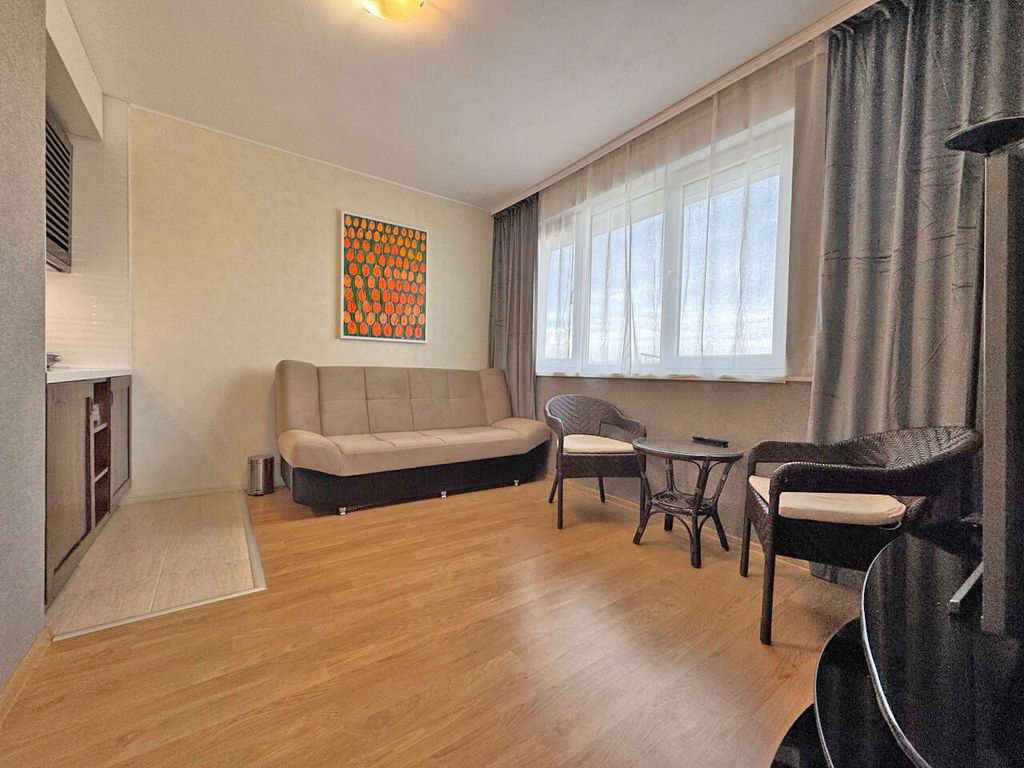 Property photo 2 of 11