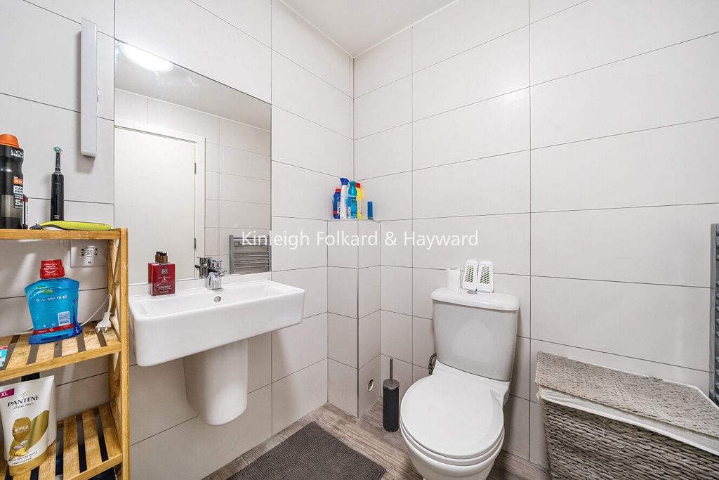 Property photo 3 of 12 Bathroom