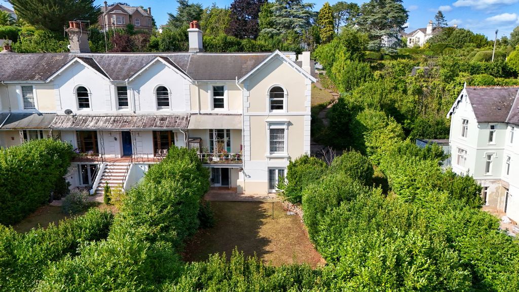 Property photo 1 of 21
