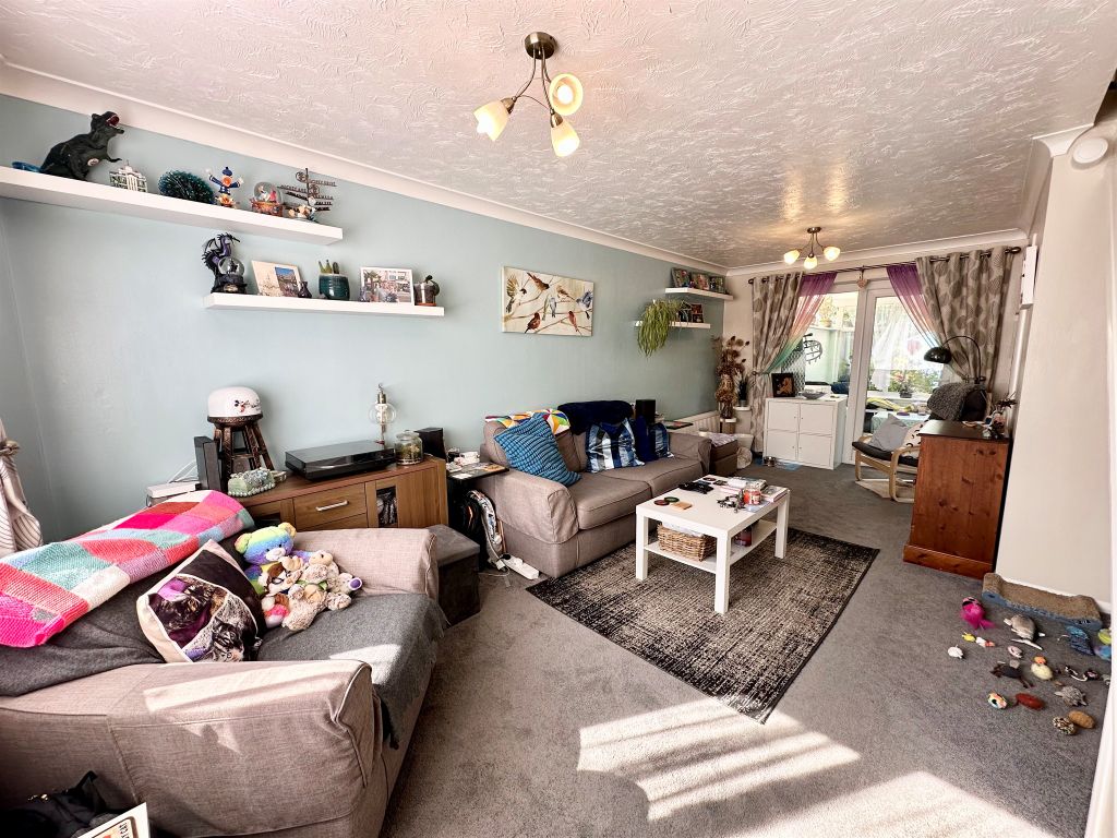 Property photo 2 of 20