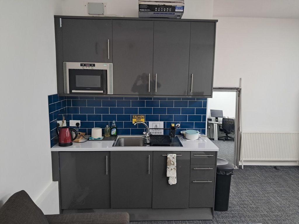 Property photo 3 of 7 Photo 7