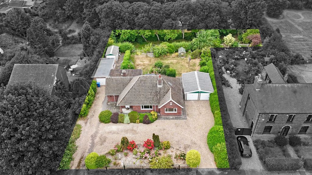 Property photo 2 of 43