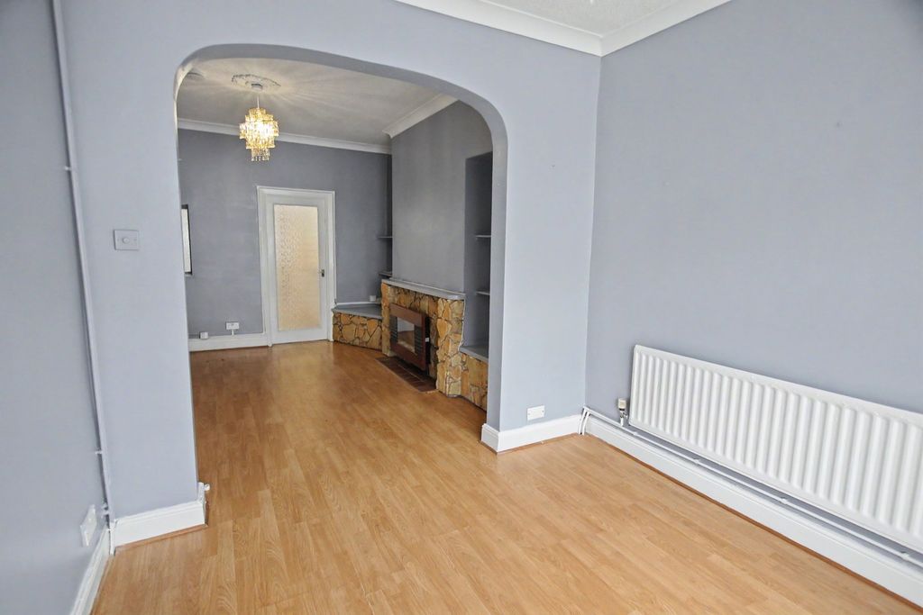 Property photo 2 of 22