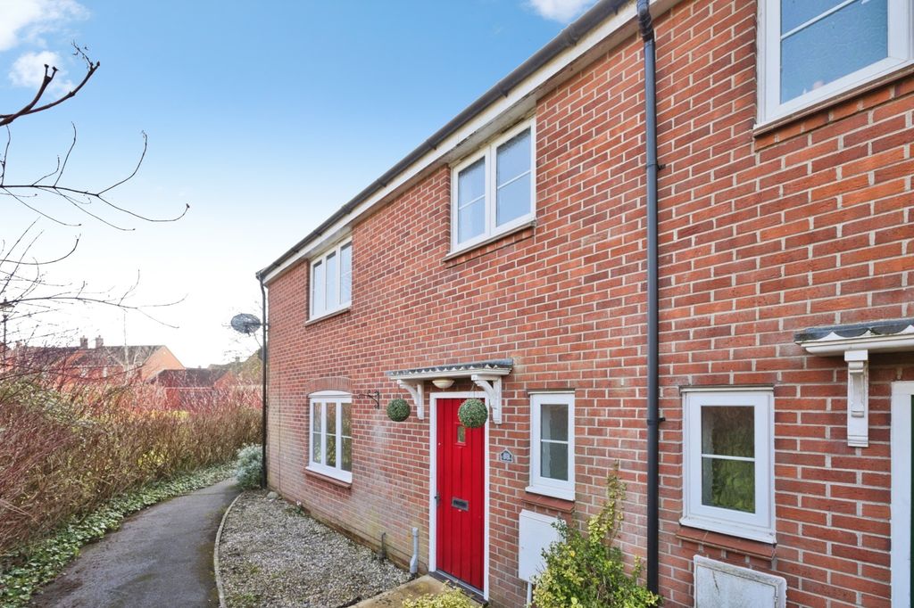 Property photo 1 of 11