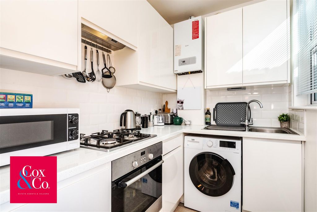 Property photo 3 of 15 81N_9248.Jpg