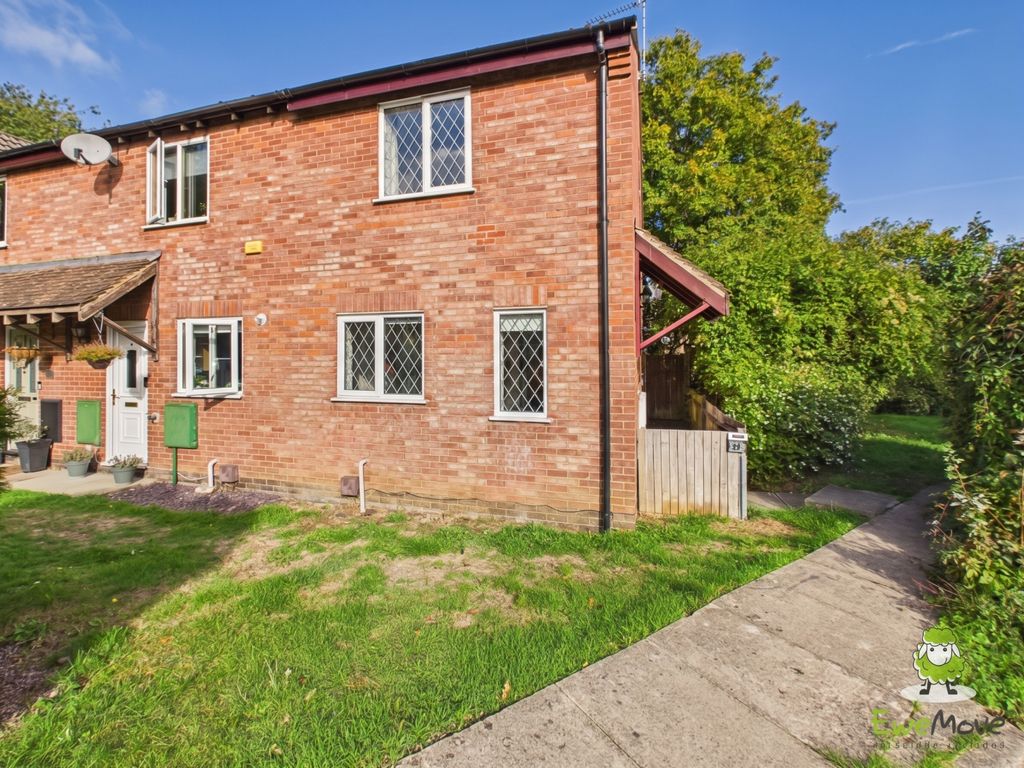 Property photo 1 of 21 Ewemove Estate Agents Basingstoke - Blackberry Wal