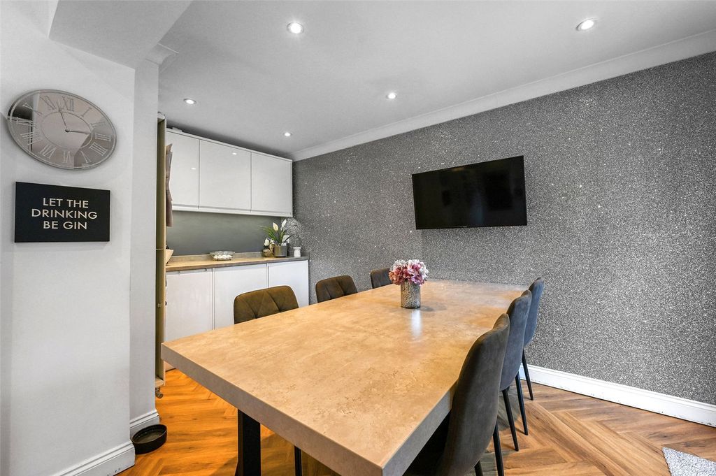 Property photo 3 of 21 Picture No. 25