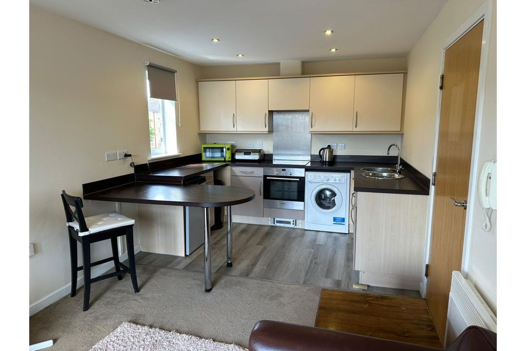 Property photo 2 of 8