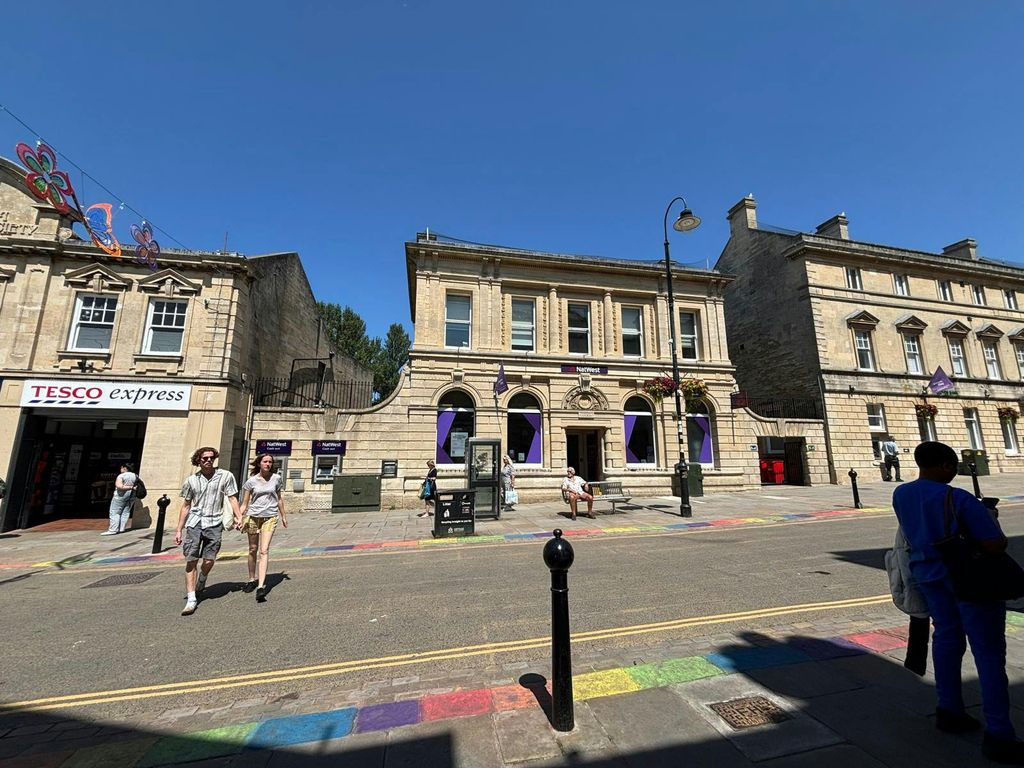 Property photo 2 of 3 Atmb8384.Jpg