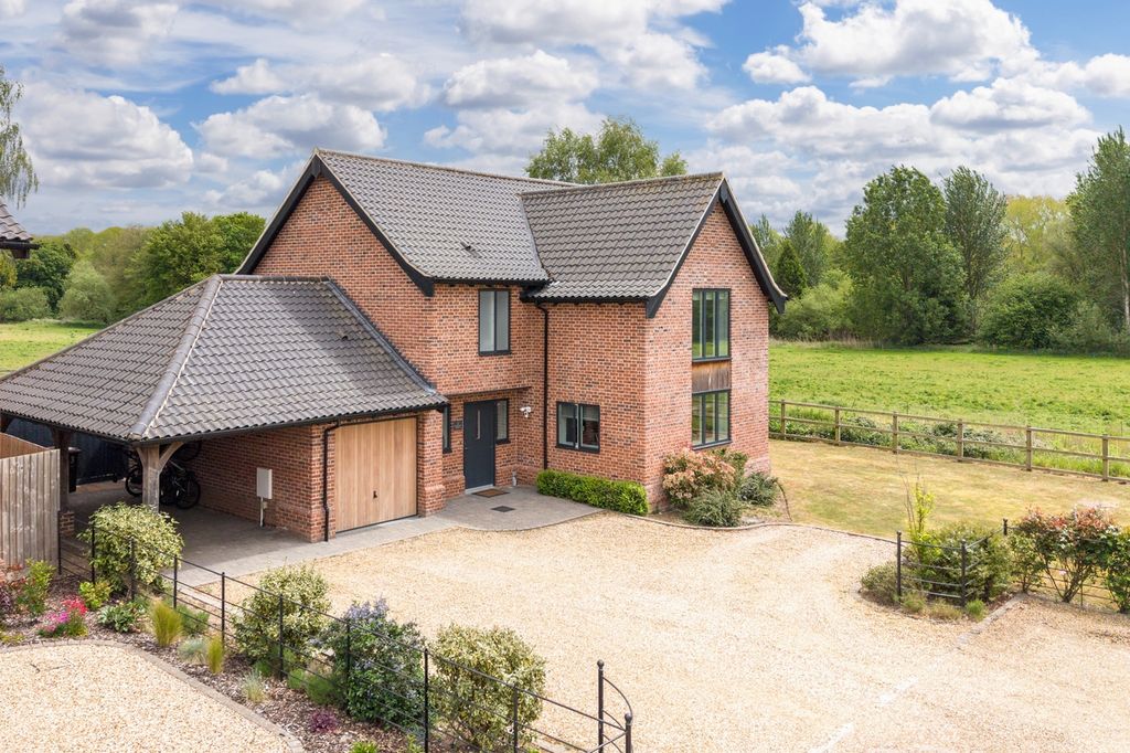 Property photo 1 of 33