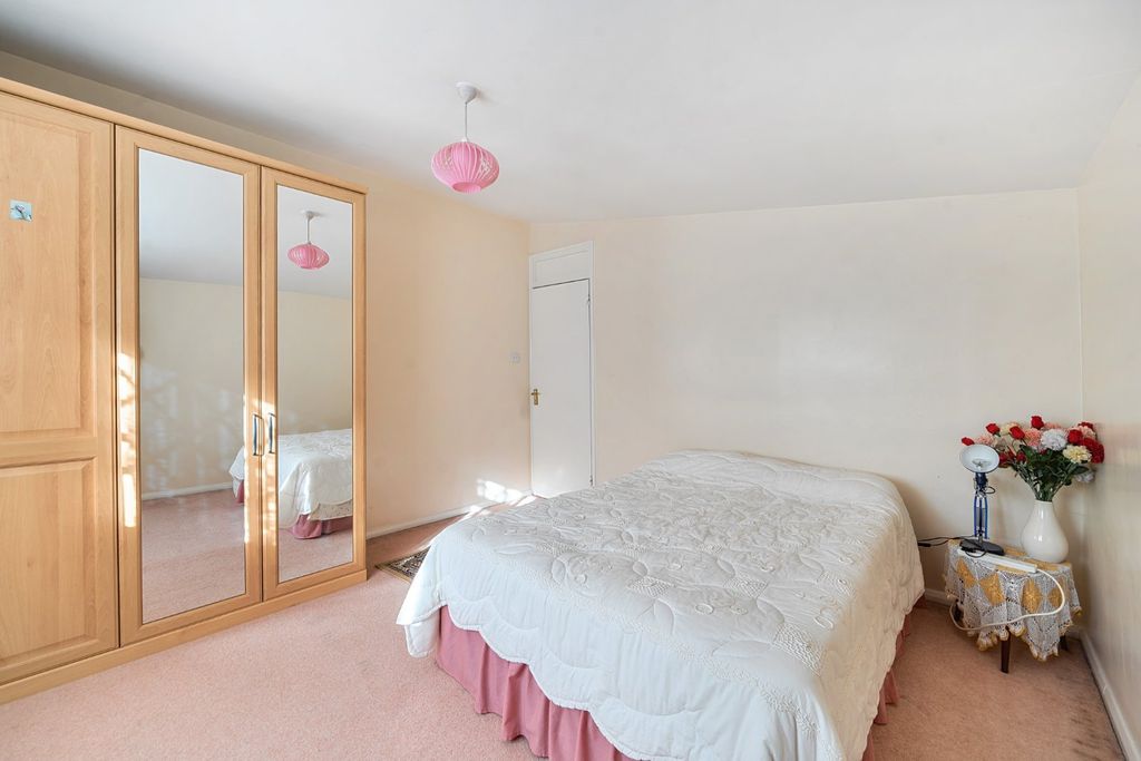 Property photo 3 of 15 Picture No. 24