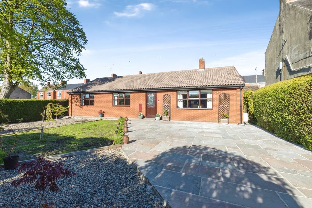 Property photo 1 of 20 External