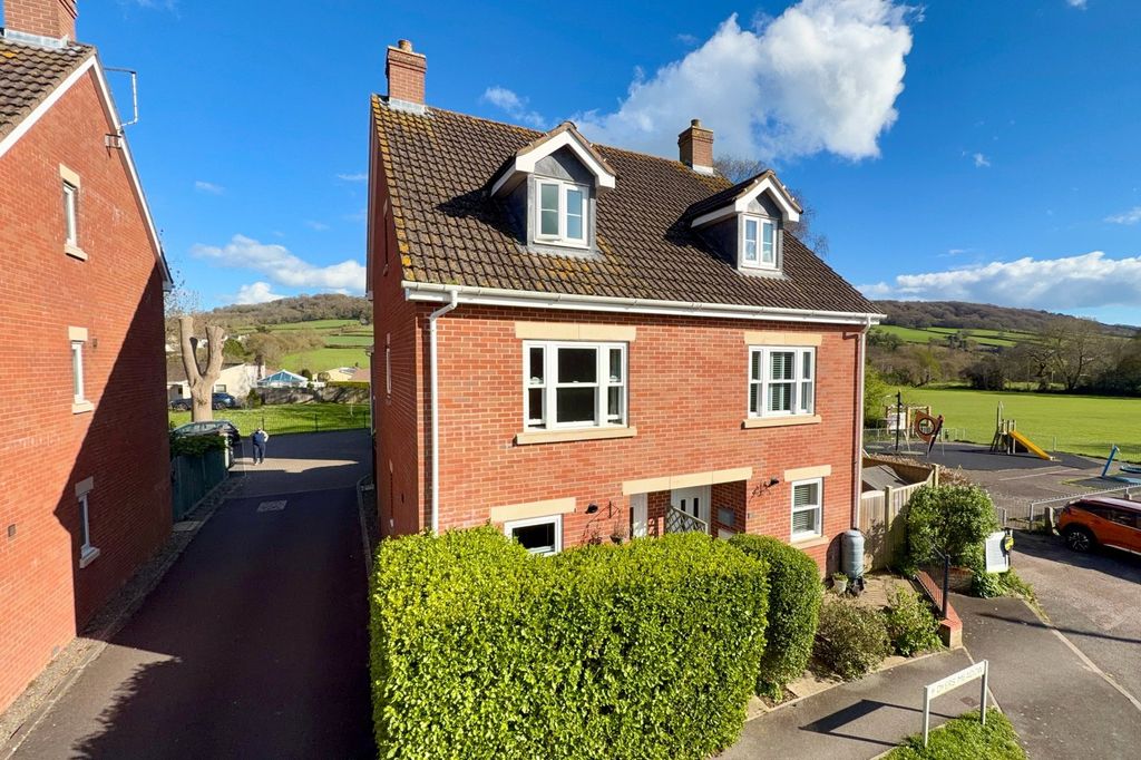 Property photo 1 of 17 Picture No. 27