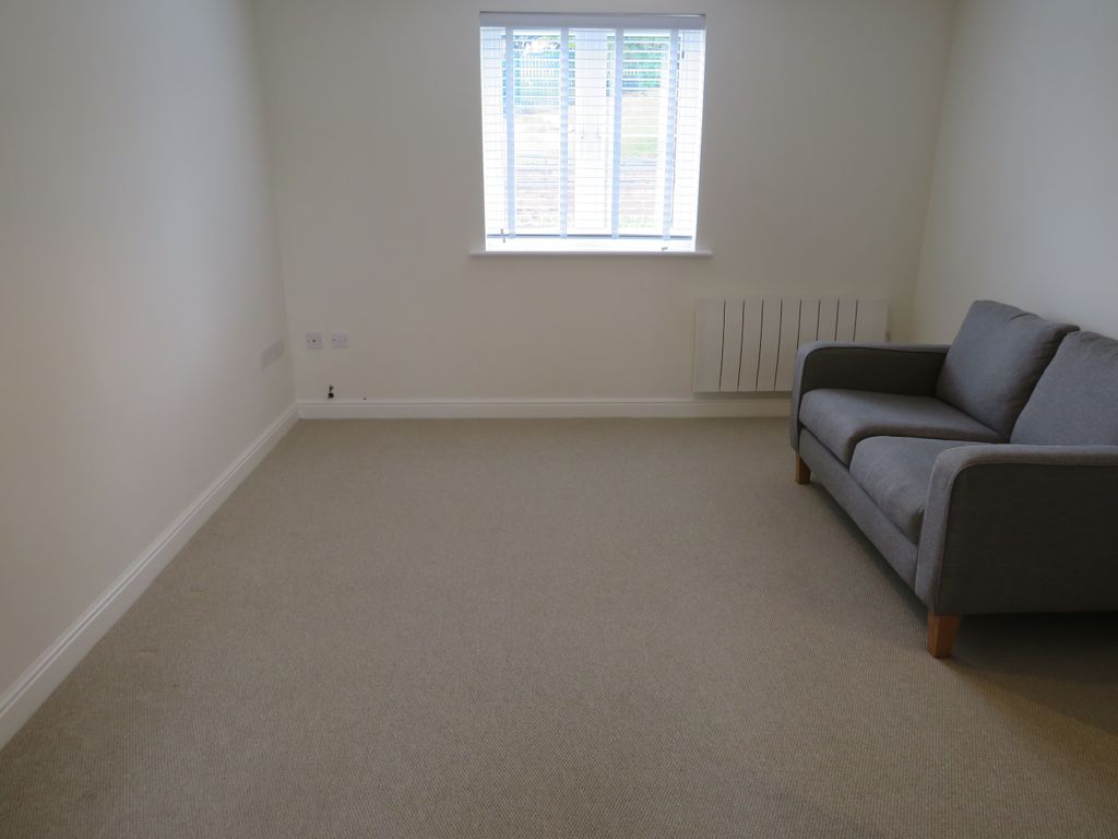 Property photo 3 of 5 Living Room
