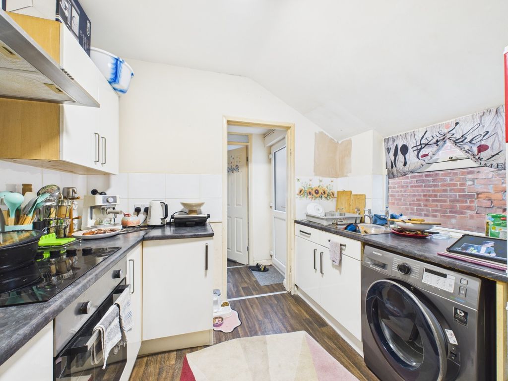 Property photo 2 of 9 4822583