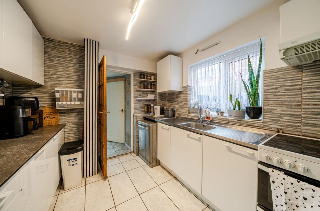 Property photo 3 of 22 1526205-9-1A0d41Ff43dcc