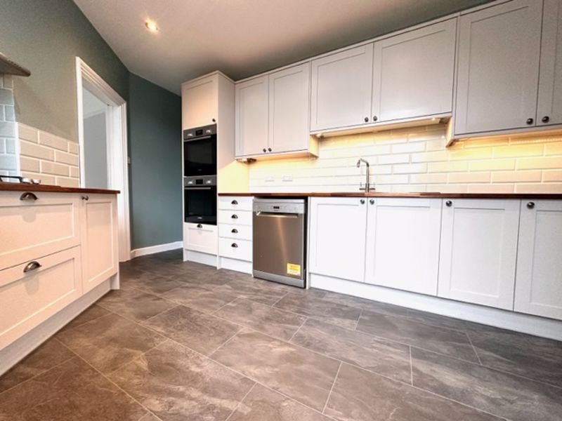 Property photo 2 of 13 Kitchen