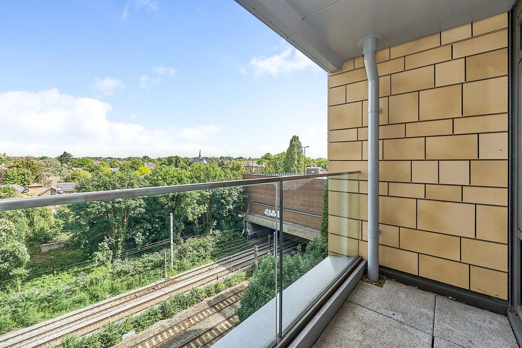 Property photo 3 of 10 3 - 6Df6Fc86-8003-Ed