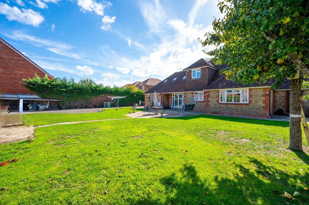 Property photo 3 of 21