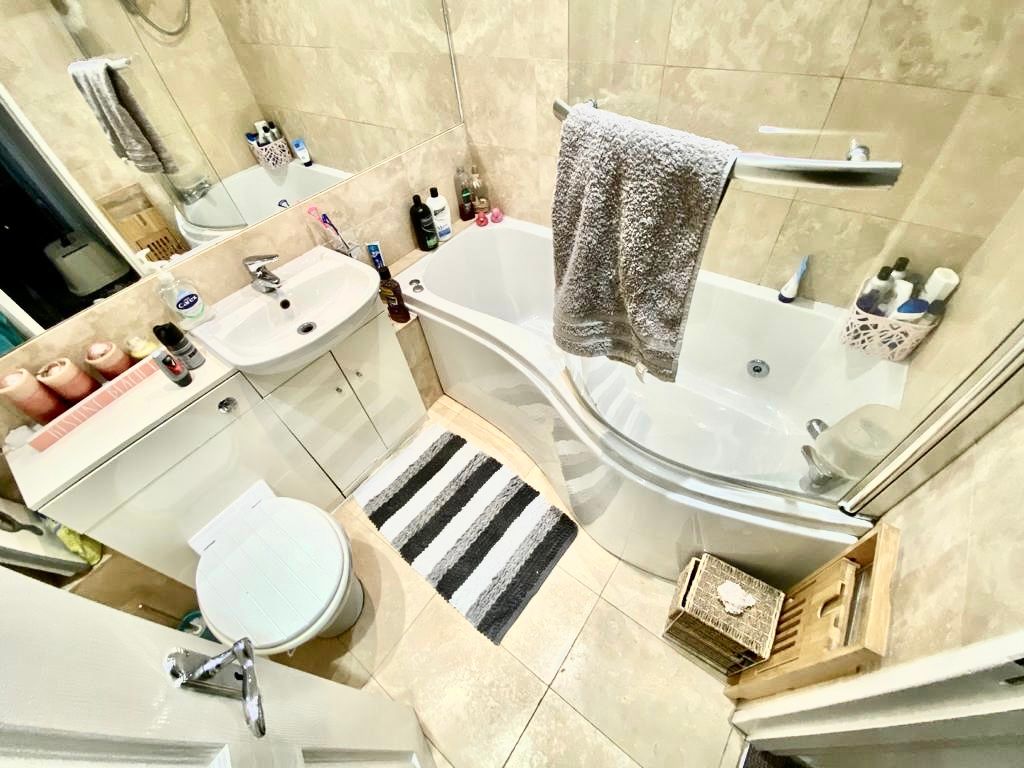 Property photo 3 of 5 Bathroom