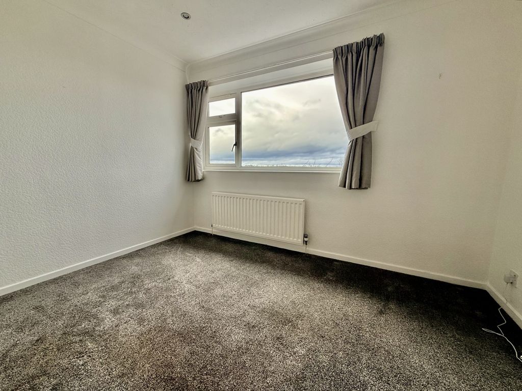 Property photo 3 of 11 Img_5929