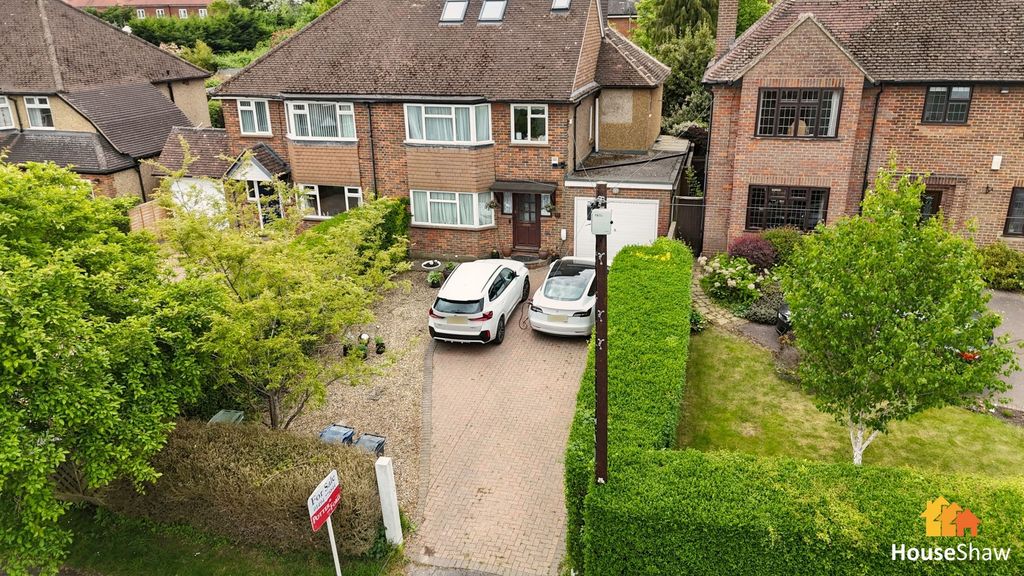 Property photo 1 of 27