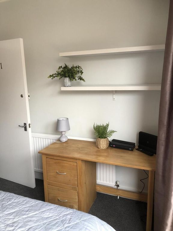 Property photo 3 of 14 Bright Study Area With Desk And Floating Shelves...