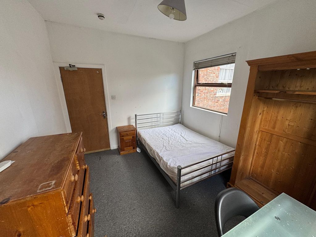 Property photo 3 of 4