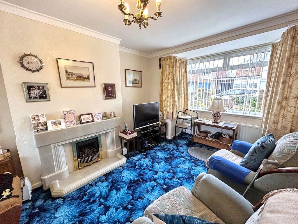 Property photo 2 of 18