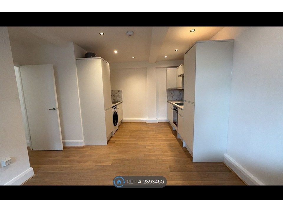 Property photo 3 of 25