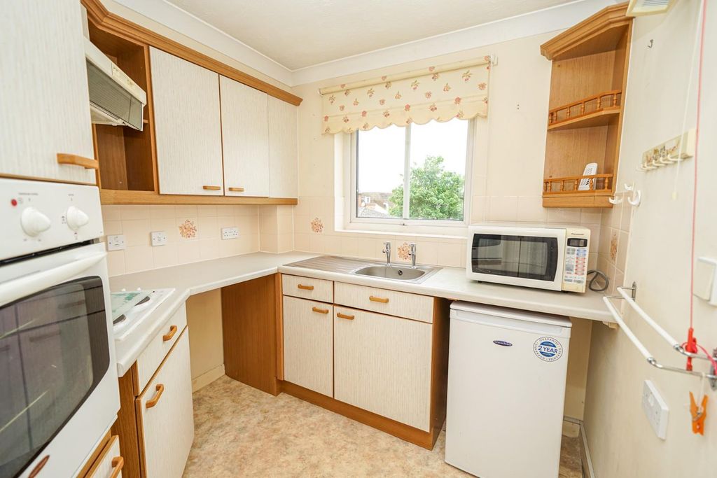 Property photo 3 of 13